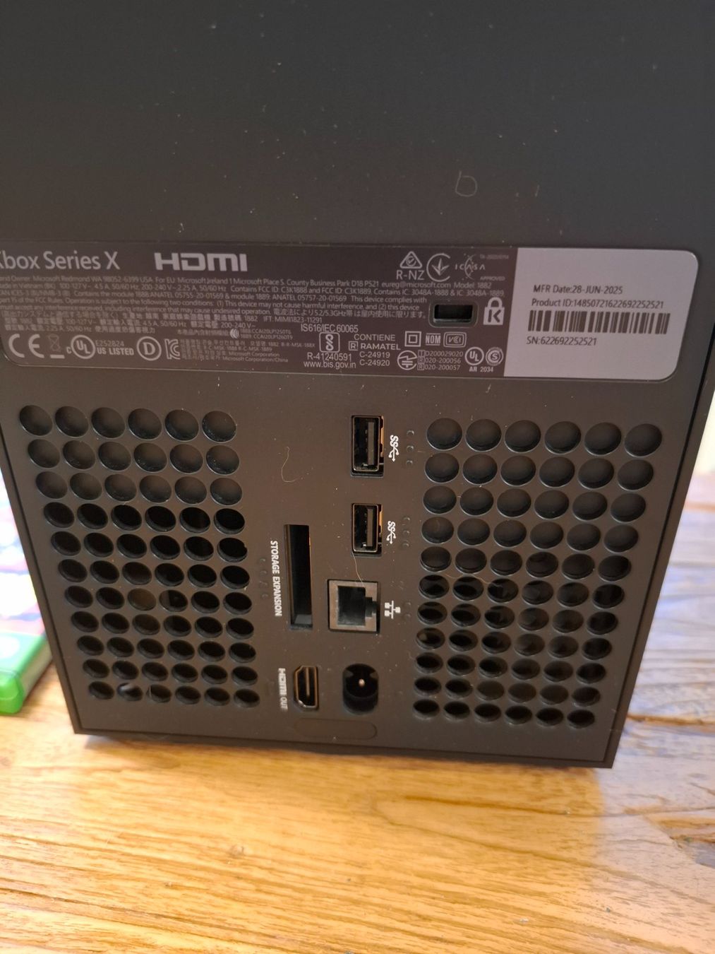 Console: X box mit 2 console und 2 spielen – Usato da Holderbank SO venduto da argokim 1