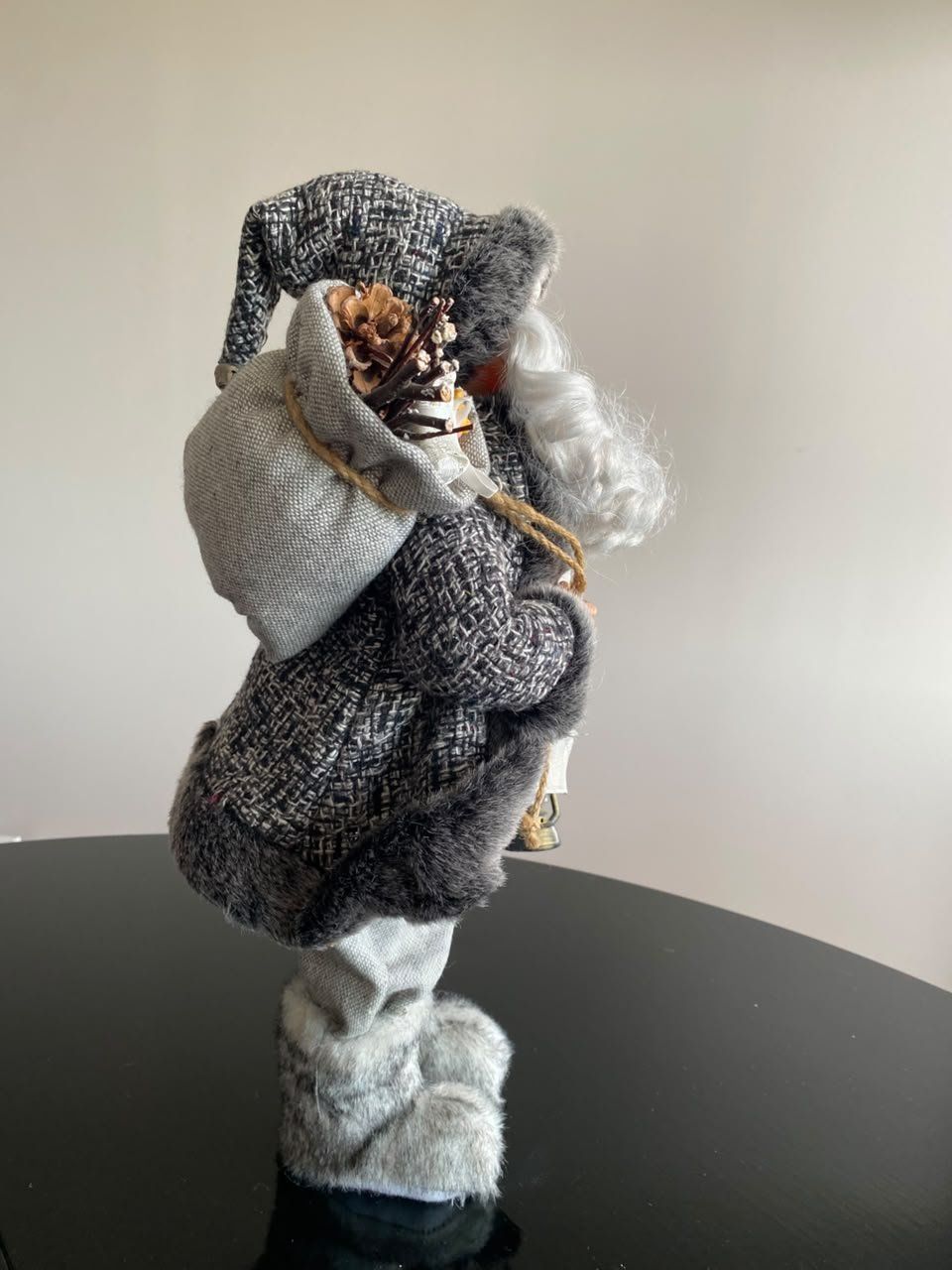 Tutte le decorazioni: Weihnachtsfigur Samichlaus grau mit Laterne – Usato da Zumikon venduto da pat_m55d 1