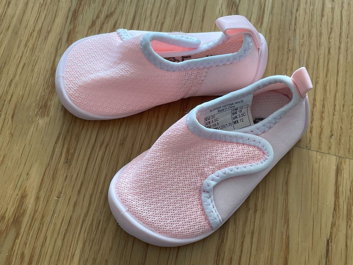 Scarpe per ragazze: Wasserschuhe Grösse 20 – Usato da Kloten venduto da SayBosch 1