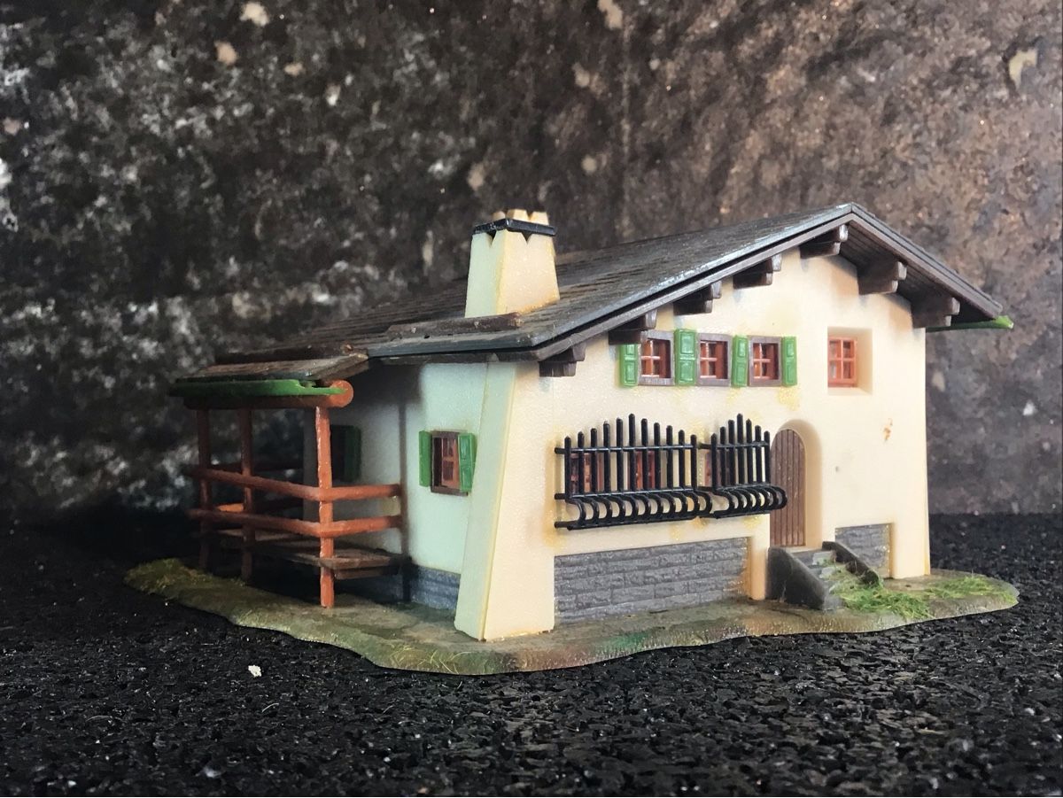 Kit di modellismo & Modellini statici: MODELL GEBÄUDE HAUS – Usato da Männedorf venduto da Spezial-Modelle 1