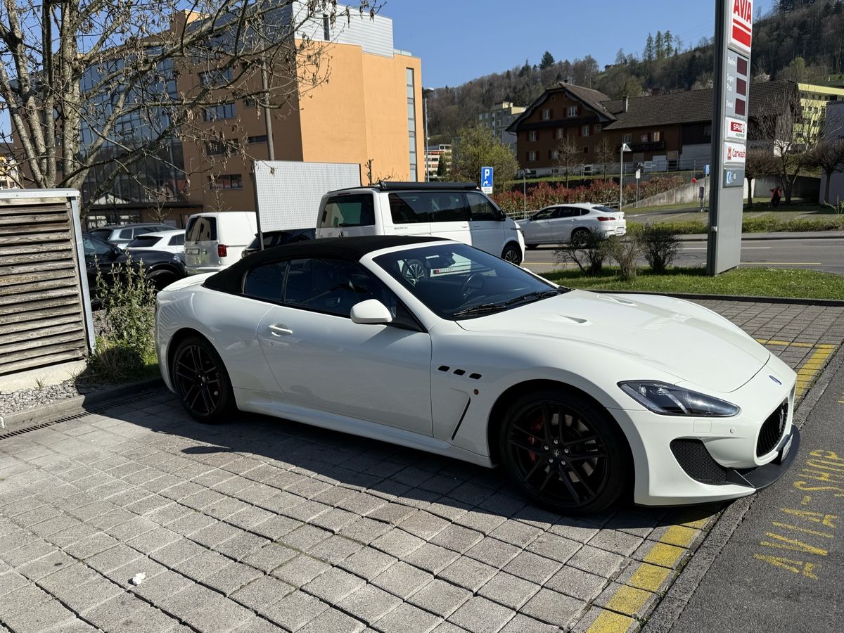 Maserati Automobili: Maserati GranCabrio MC Stradale – Usato da Luzern venduto da Vanosa 3