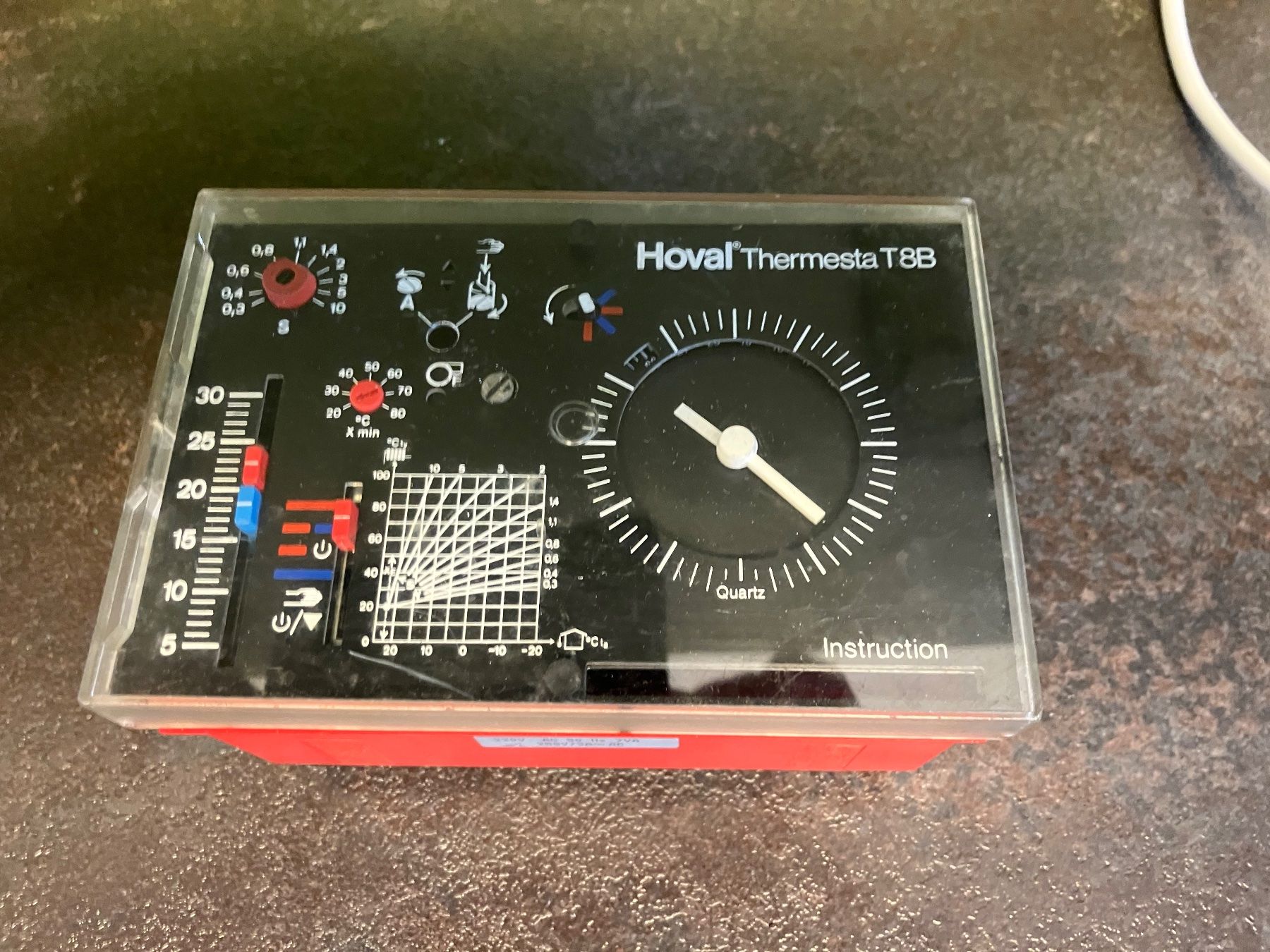 Hoval Radiatori: Regler Heizung – Usato da Amriswil venduto da HelloM 1