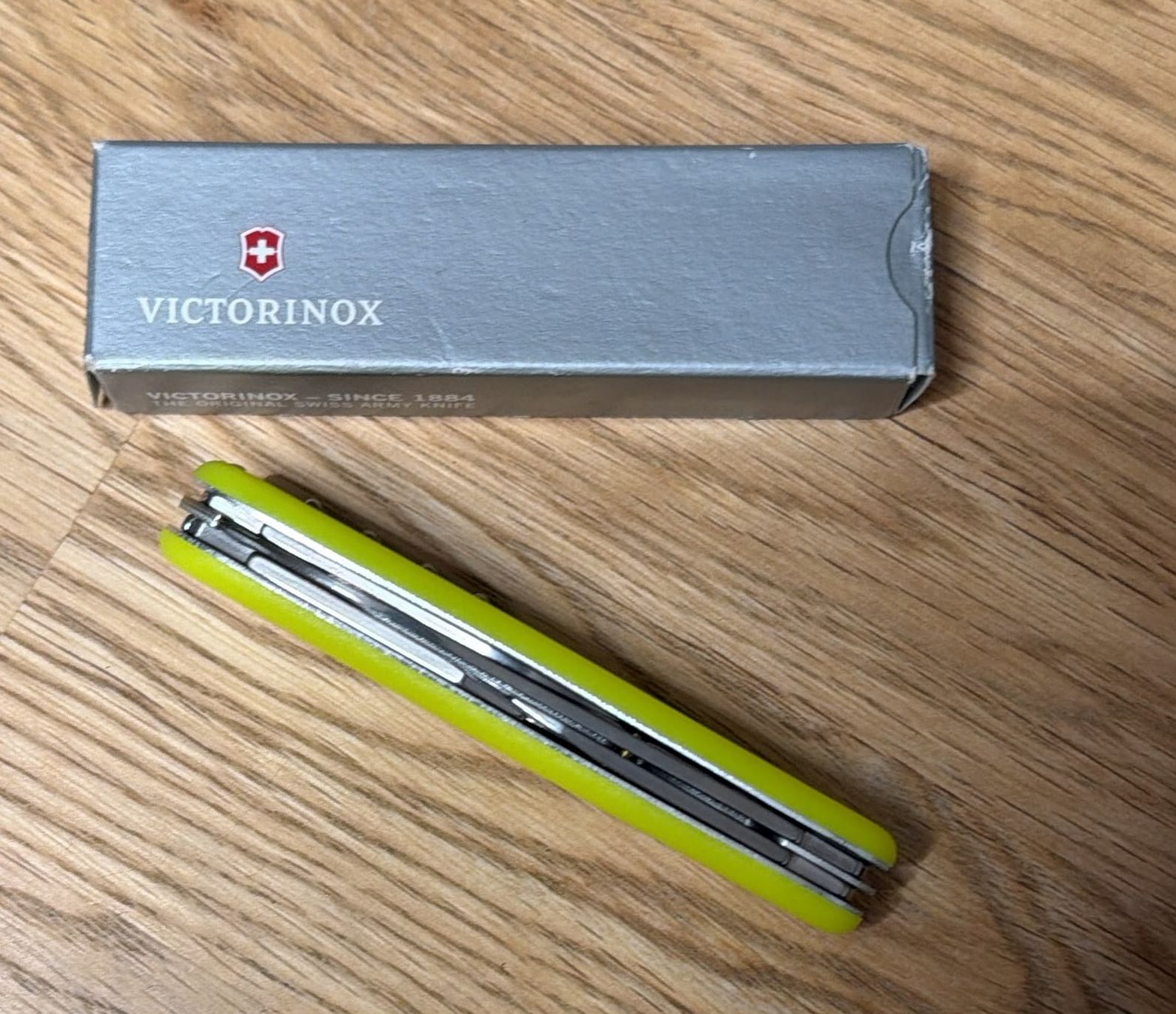 Victorinox Taschenmesser: VICTORINOX SACKMESSER – Neu und originalverpackt aus Zürich von Frei-Occasionen 4