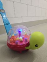 ​Schildkröten-Lauflernspielzeug mit Licht