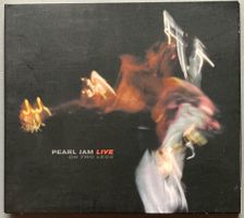 PEARL JAM - LIVE ON TWO LEGS