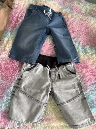 2 Jeans kurz für Jungs 140/152