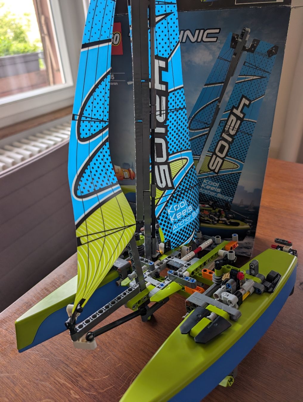 Lego Spielzeuge: LEGO Technic: Katamaran 42105 – Gebraucht aus Bern von Zorro333 2