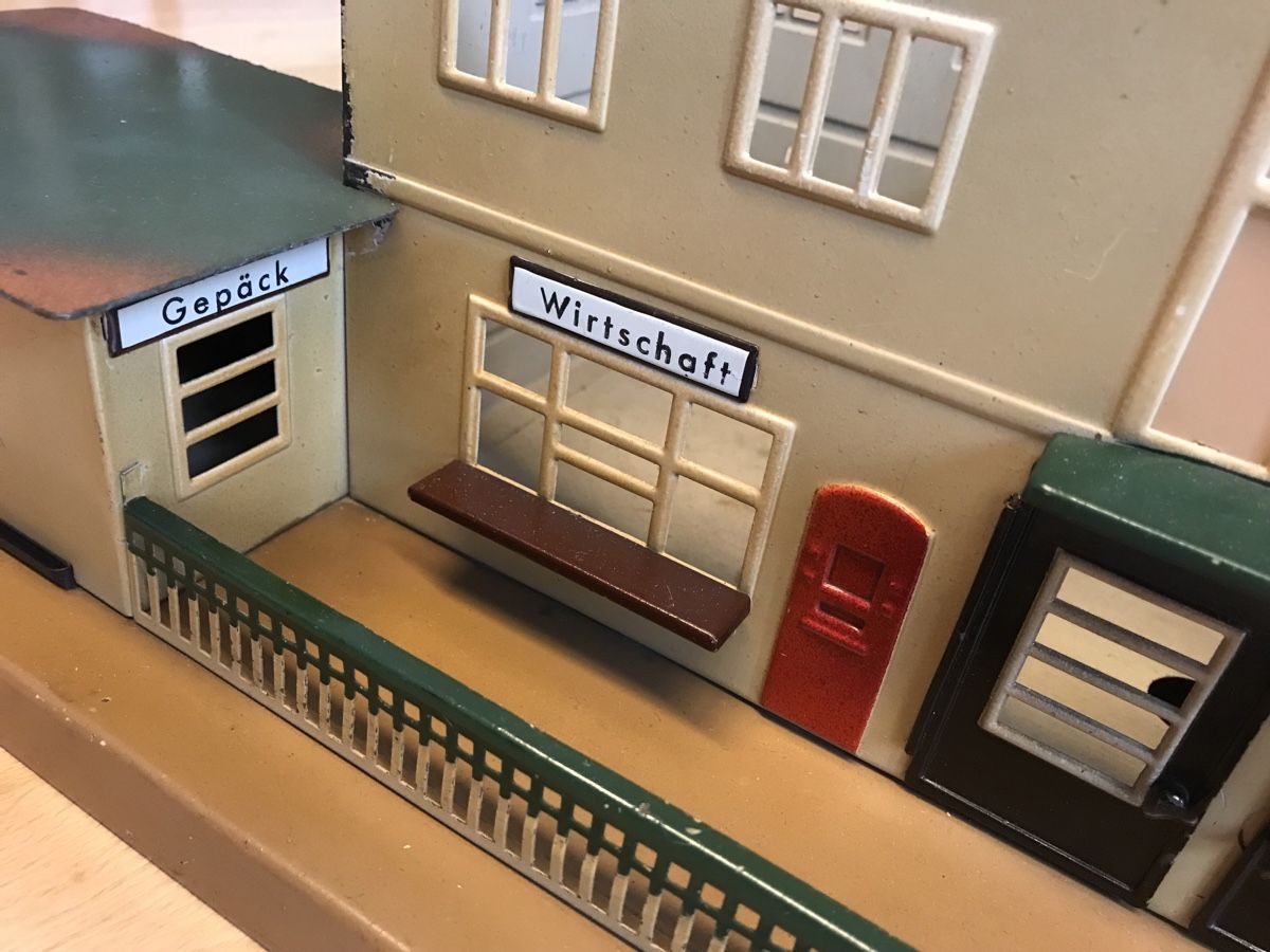Märklin Modellini di ferrovie: Märklin Bahnhof Spur 0 – Usato da Zürich venduto da Kiron 2