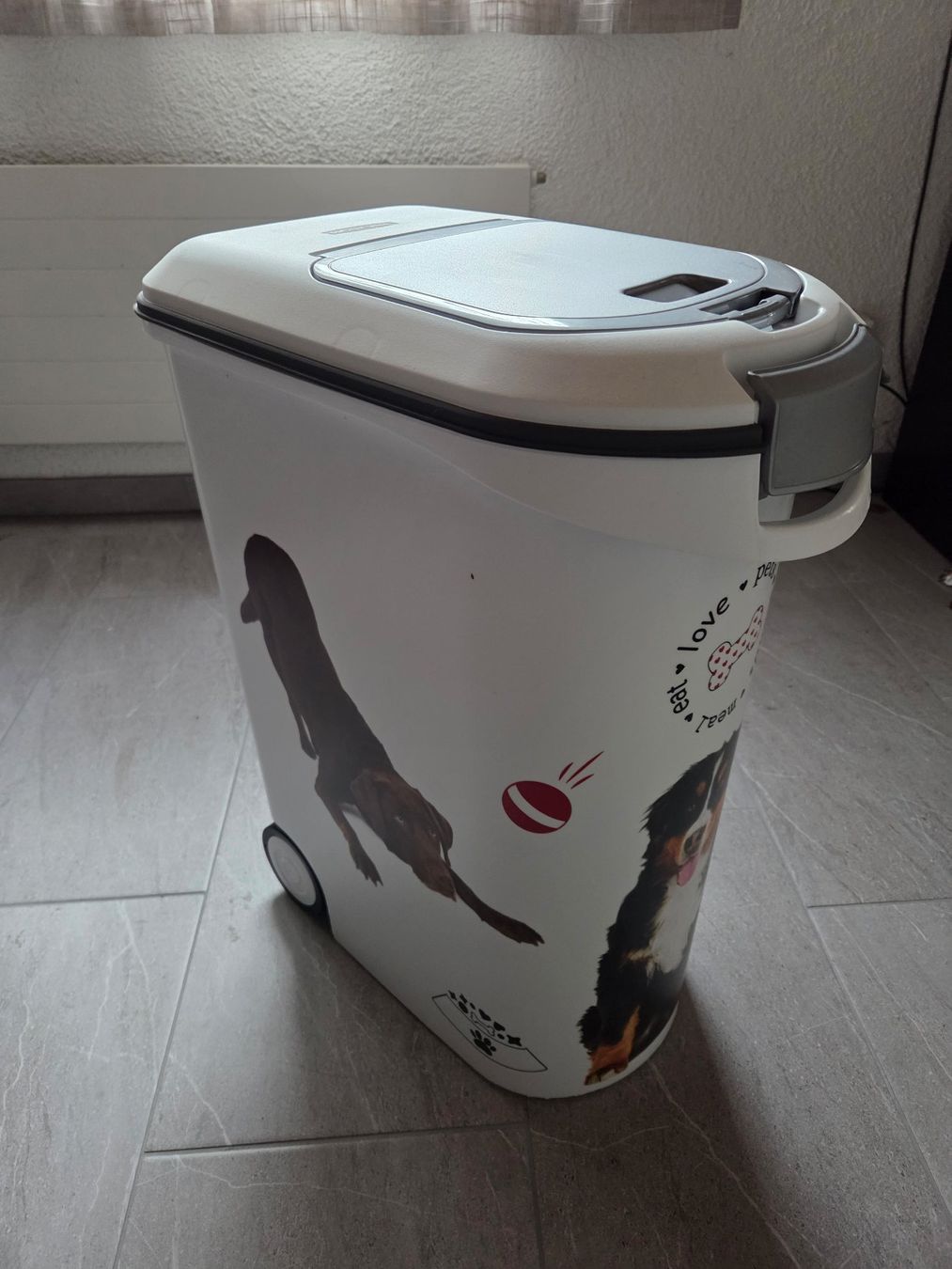 Futter: Hundefutter Container Box – Neu (gemäss Beschreibung) aus St. Gallen von Seraph76