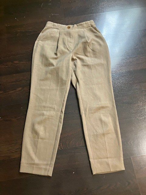 Pantaloni: nadelstreifenhose gr.36 – Usato da Schwarzenberg LU venduto da kindler007