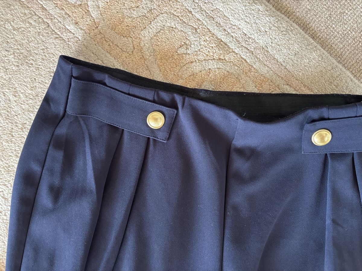 H&M Pantalons: Stoffhose – D'occasion à Eggersriet par car_w5cl 2