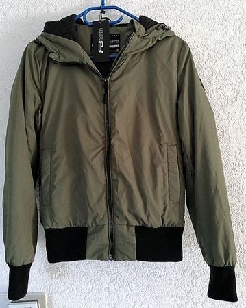 FB Sister Übergangsjacke - Grösse S - NEU!