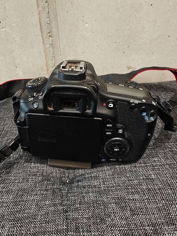 Appareil photo: Canon EOS 60D Body – D'occasion à Bern par elcancro7 2