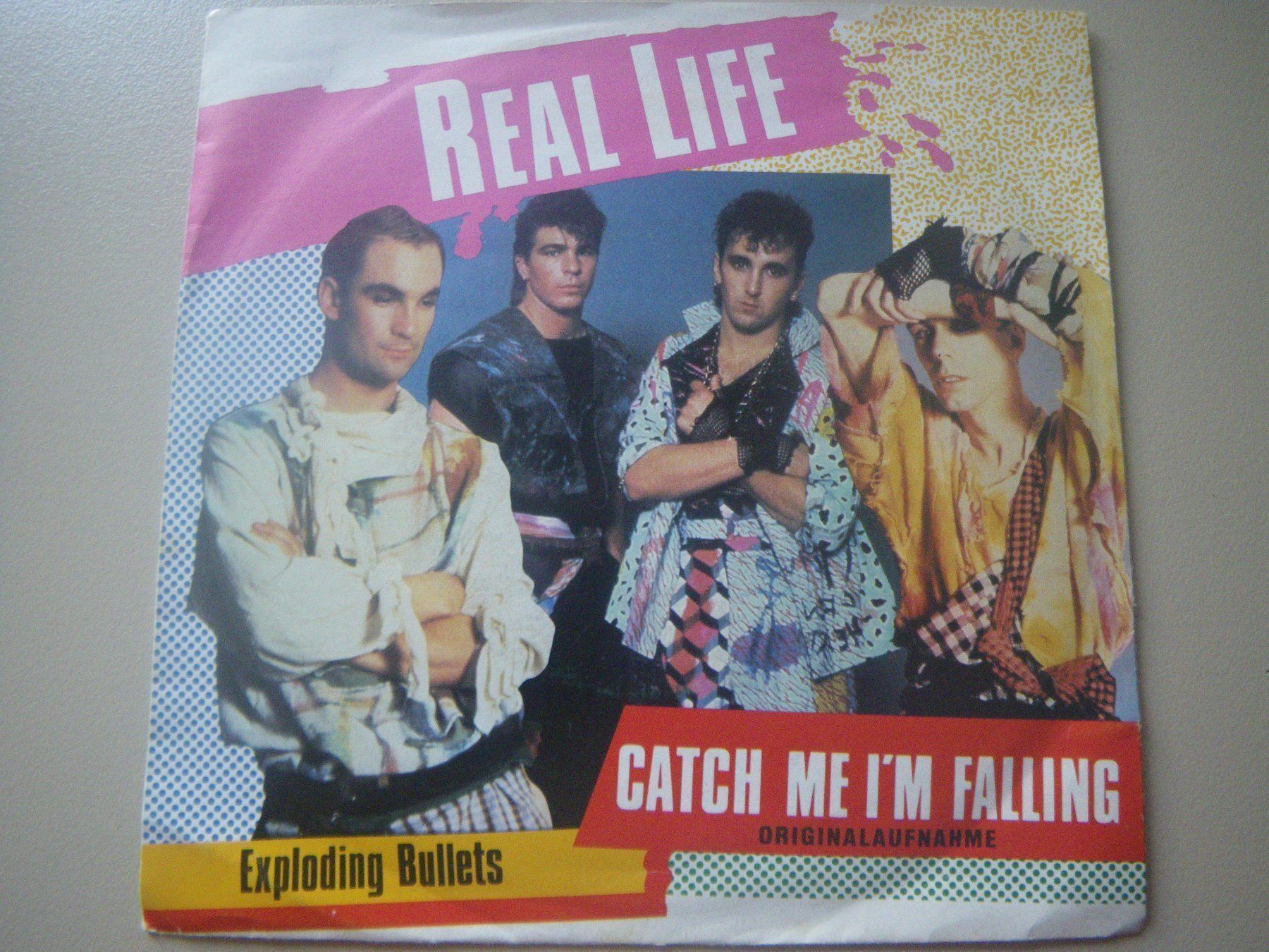 Schallplatten: Vinyl Single Real Life - Catch Me I'm Falling – Gebraucht aus Langenthal von Modo39