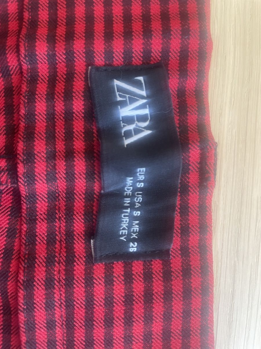 Zara Pantaloni: Rot/Schwarz karierte Hose von Zara – Usato da Zürich venduto da pgr_9pzn 4