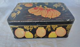 Blechdose Jugendstil / 2 Frauen und Lampions / Ab Fr. 18.-