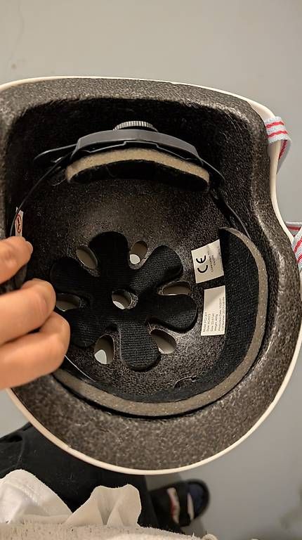 Casques: MICRO Kinder-Helm mit Elefanten-Motiv – D'occasion à Pfäffikon SZ par Nadine.Jordan 3