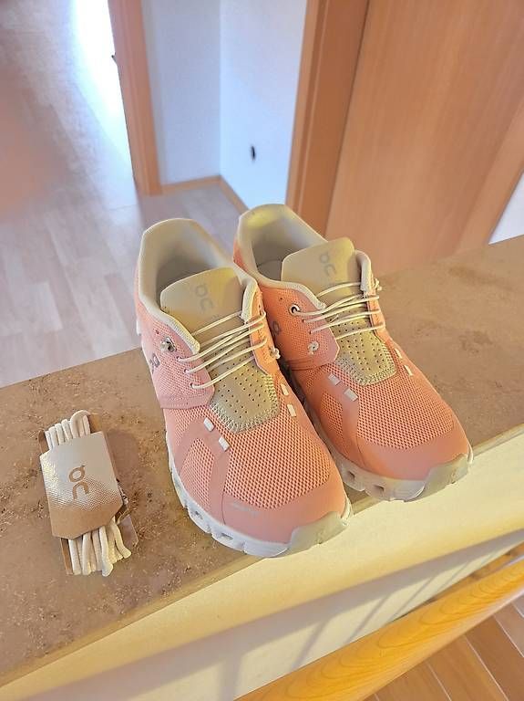 Damenschuhe: On Cloud Gr.39 Neu – Gebraucht aus Jona von pau_g7rc