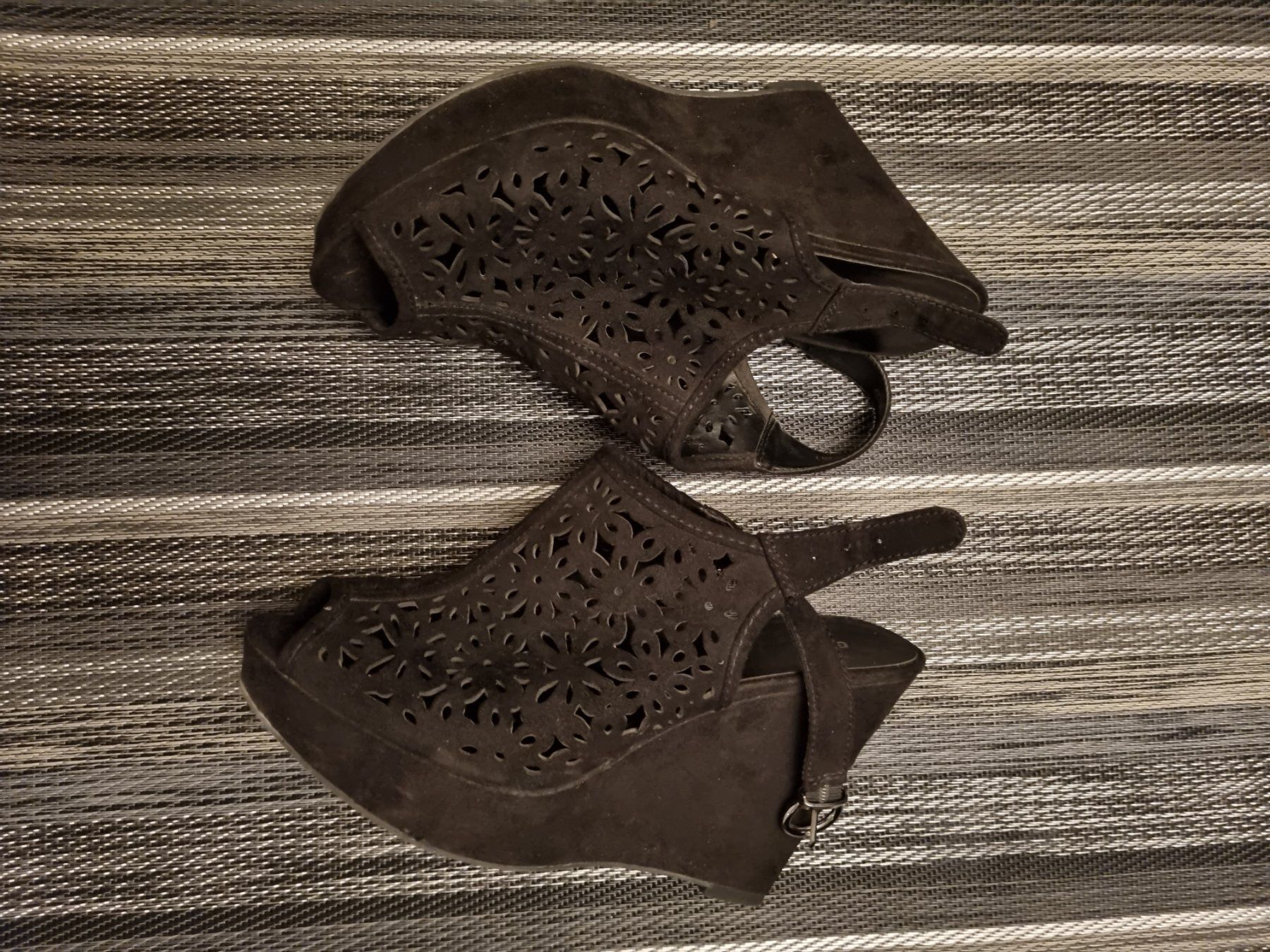 Scarpe da donna: Hohe Schuhe schwarz – Usato da Lostorf venduto da _Venus_ 5