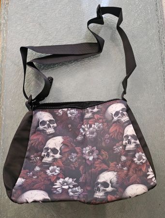 Neu! Gothic Tasche Skull Totenkopf ca. 19x27x8cm