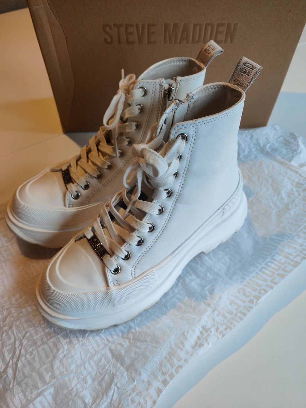 Steve Madden Scarpe da donna: Steve Madden Captor White – Usato da Penthalaz venduto da Cortis 4