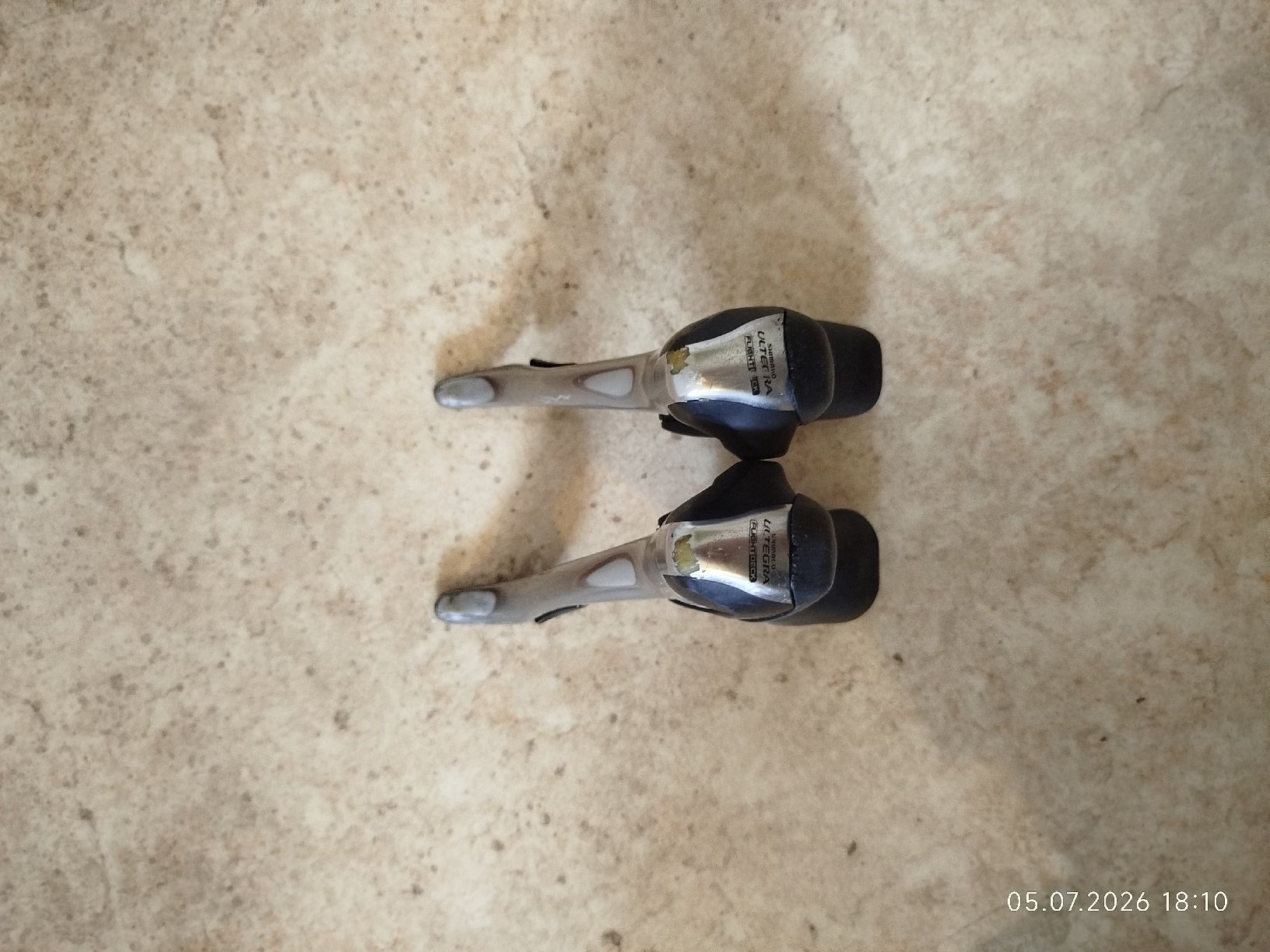 Ultegra Pezzi di ricambio: Shimano Ultegra 2x10 – Usato da Zürich venduto da etronicspy