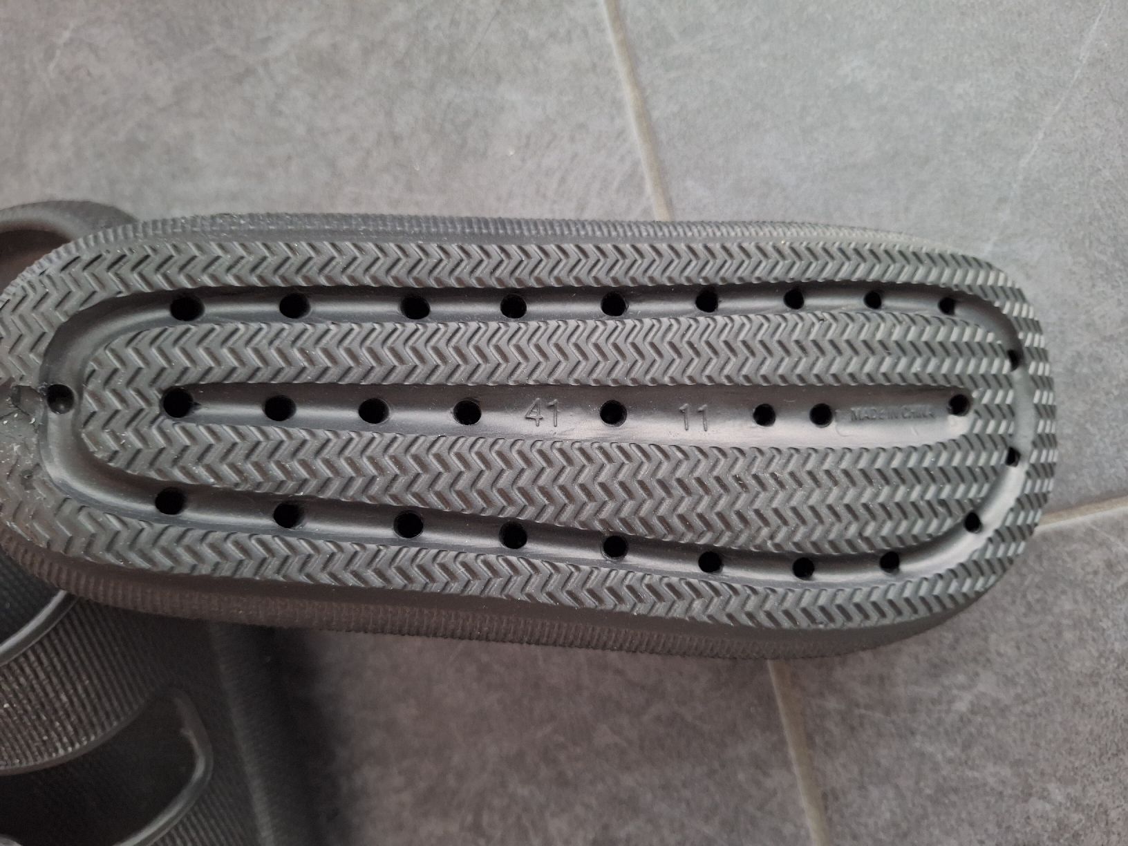 Scarpe da donna: Badeschlappen, Slides, schwarz, Gr. 41, – Nuovo (secondo la descrizione) da Jegenstorf venduto da Cherry94 1
