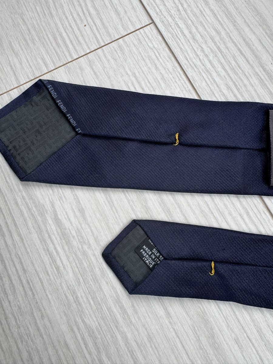 Fendi Krawatten: Fendi cravate, tie, marine – Gebraucht aus Basel von mimi8668 1