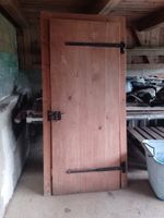Alte Holztür mit Zarge und Beschlägen gebraucht