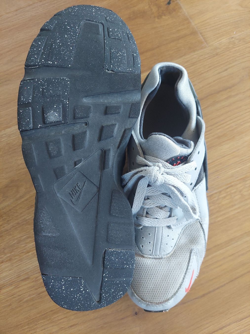 Nike Damenschuhe: Nike Schuhe Huarache, Gr. 40 – Gebraucht aus Schenkon von rausausdemhaus 2
