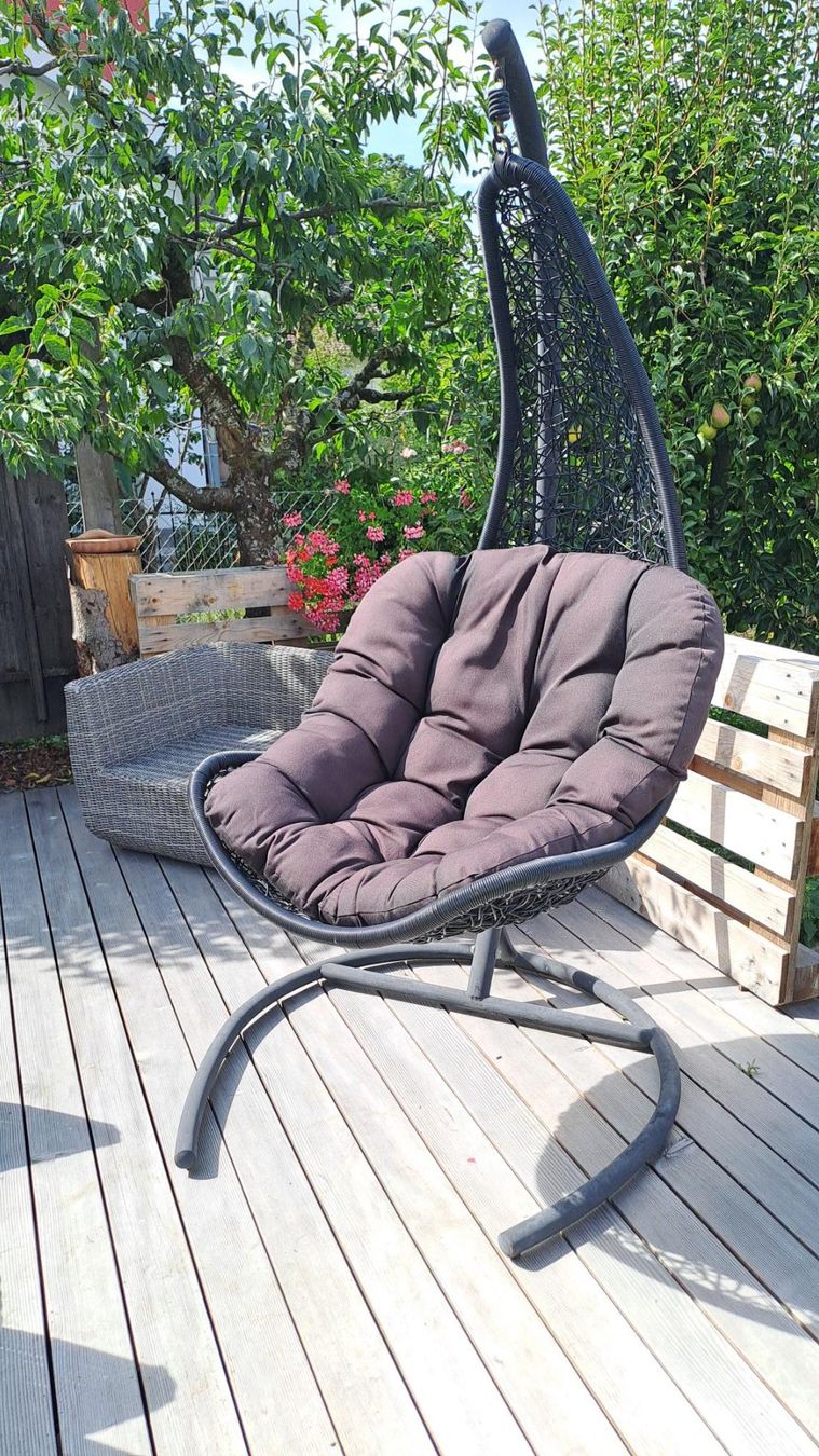 Poltrone pensili da giardino: Garten-Hängesessel mit Sitzkissen – Usato da Unterägeri venduto da oamehe