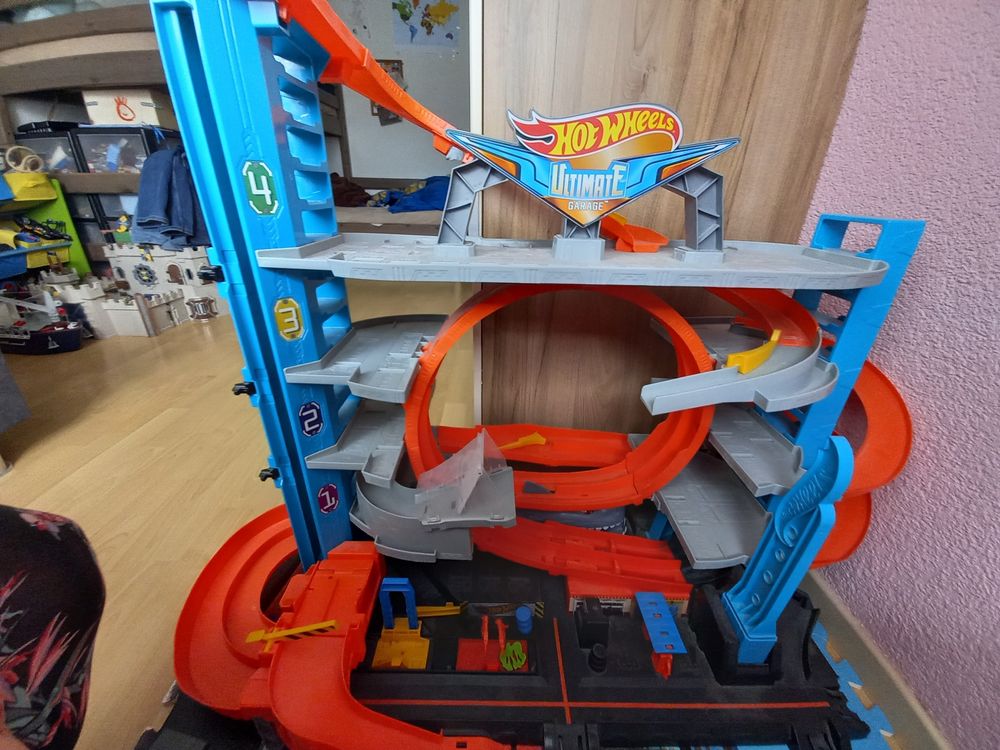 Hot Wheels Hai angriff Garage mit 10 Wheels Auto Kaufen auf Ricardo