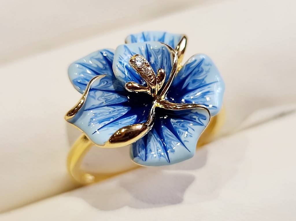 Anelli: Emaille Blüten Ring Gelbgold Gr. 60 – Nuovo e nell'imballaggio originale da Stein am Rhein venduto da JuwelierSteinbock.CH 1