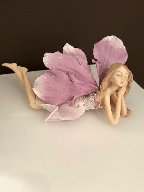 Statuette: *   ELfeNtaNz  * – Usato da Winkel venduto da zeho 9