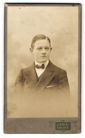 Fotografie J. Engi, Davos, Junger Herr i
