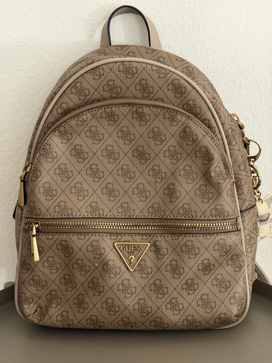 Guess Rucksäcke: GUESS Utility G Bear Charm Backpack – Gebraucht aus Luzern von lang30 3