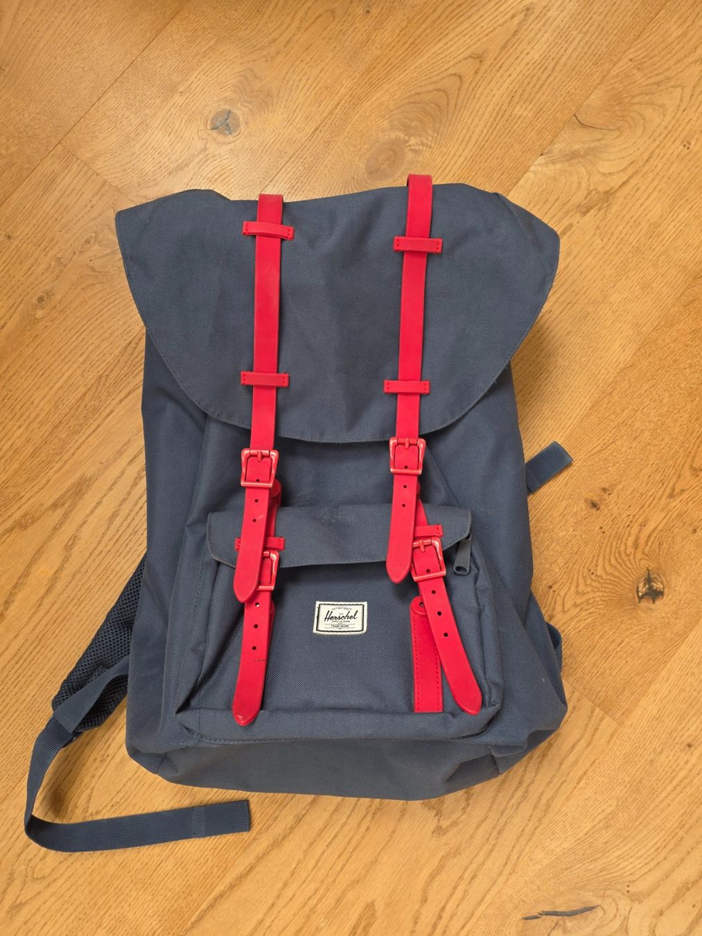 Herschel Kindertaschen: Herschel Rucksack – Gebraucht aus Zürich von Kvonbock