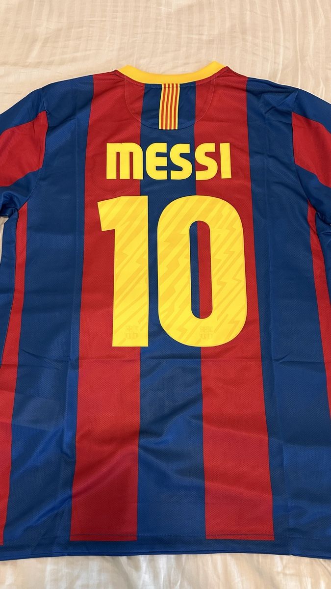 Leibchen & Hosen: Messi 10 - Barcelona 2010/2011 Jersey  – Neu (gemäss Beschreibung) aus Oberrieden von jon_5cl2