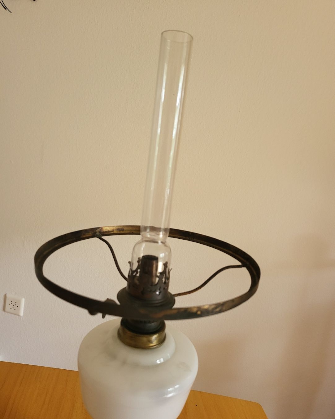 Lampade: Petroleum Lampe weiss Glas – Nuovo (secondo la descrizione) da Binningen venduto da Hofka64 2