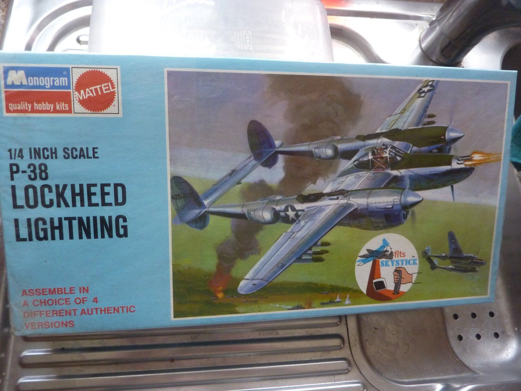 Modellbausätze & Standmodelle: P-38 – Neu und originalverpackt aus Balsthal von bouteliee