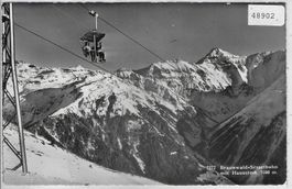 Braunwald-Sesselbahn mit Hausstock im Winter