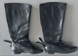 BOTTES EN CUIR NOIR 37