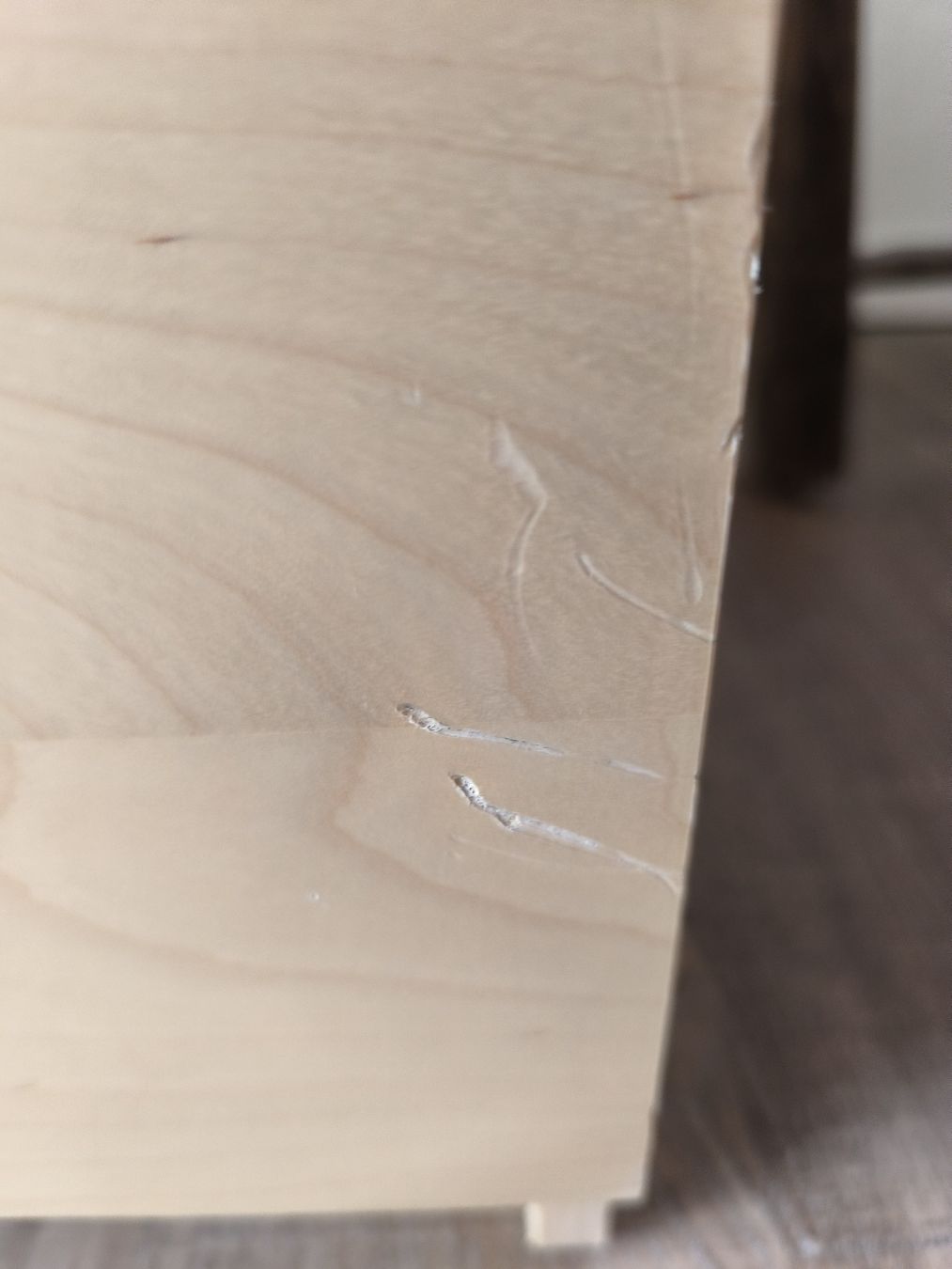 Ikea Tables de nuit: 2 Nachttischen von IKEA  MALM mit Gebrauchspuren – D'occasion à Oberwil-Lieli par Atom17 7