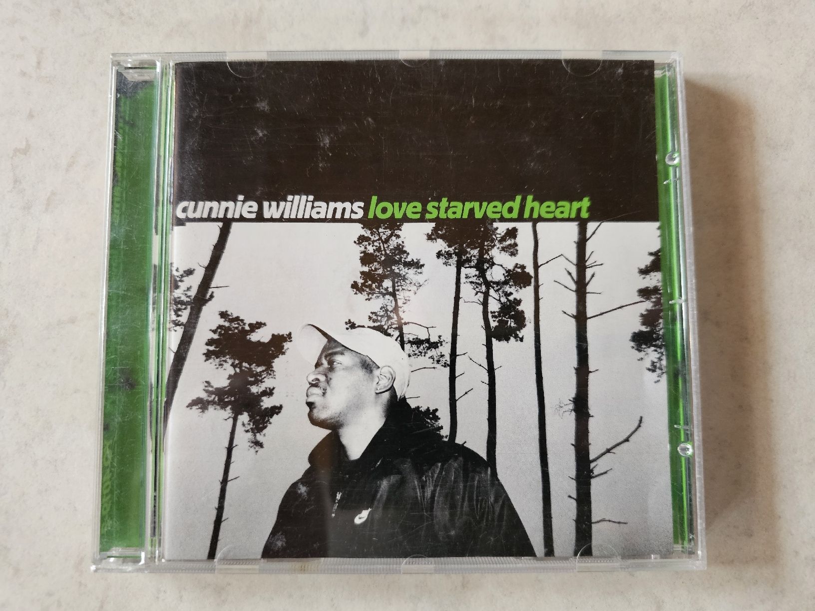 CD: Cunnie Williams  -  Love Starved Heart – Usato da Schneisingen venduto da backstore24