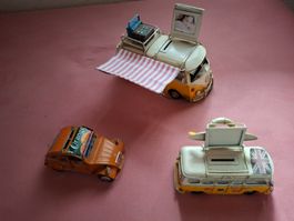 Sparkassenkonvolut aus 3 Teilen in Form von Fahrzeugen