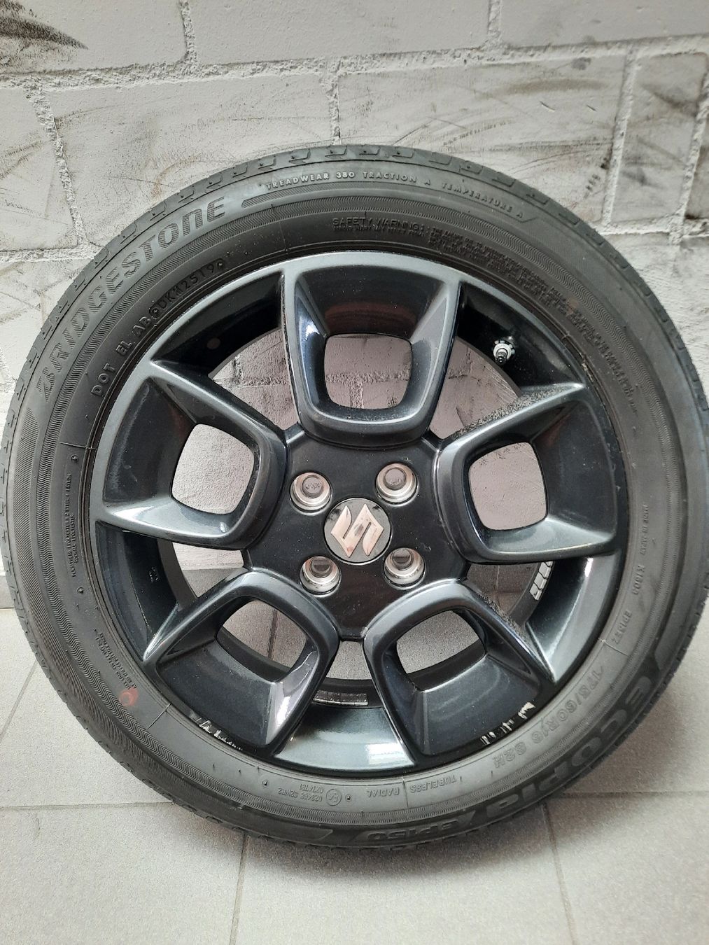 Pneumatici & Ruote complete: Sommerräder Suzuki Ignis 16" – Usato da Ottikon b.Kemptth. venduto da Sharan6