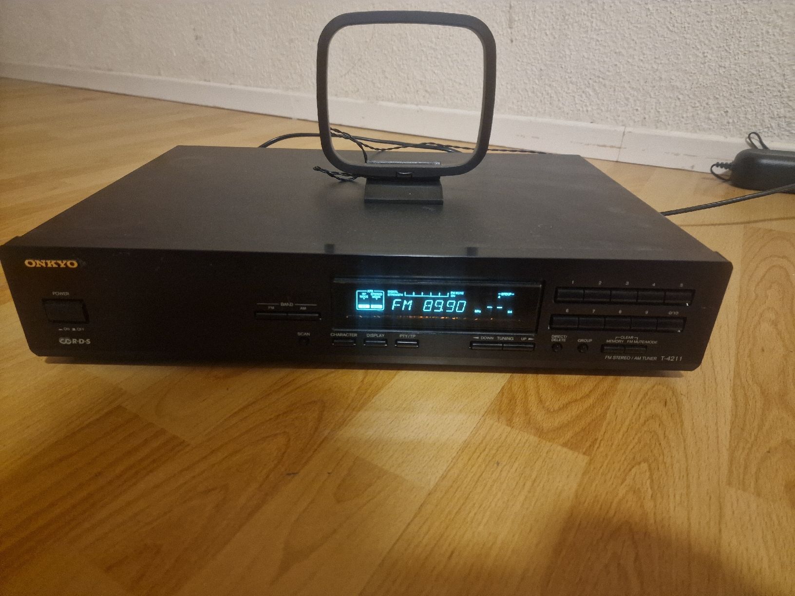 Onkyo Radio: onkyo fm tuner – Usato da Menziken venduto da avzimiftari