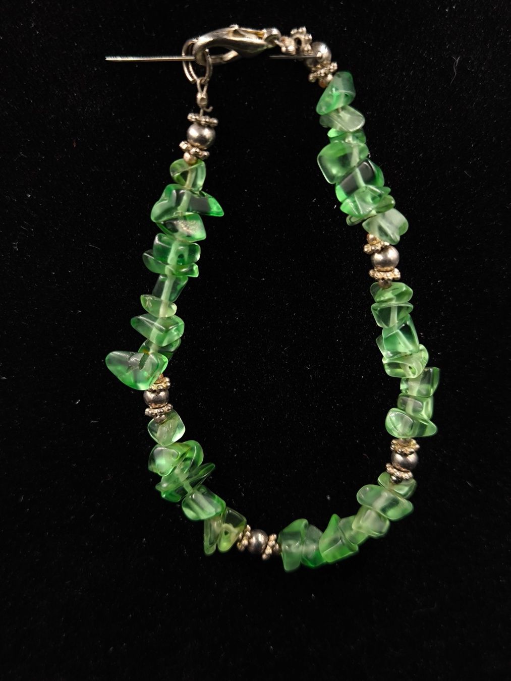 Bracelets: Armband Halbedelstein hellgrün – D'occasion à Rorschacherberg par snOOpydOg11