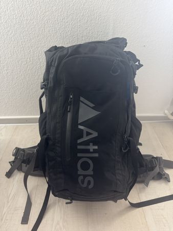 Atlas AdventureRucksack Schwarz – Ideal für Outdoor und Spor