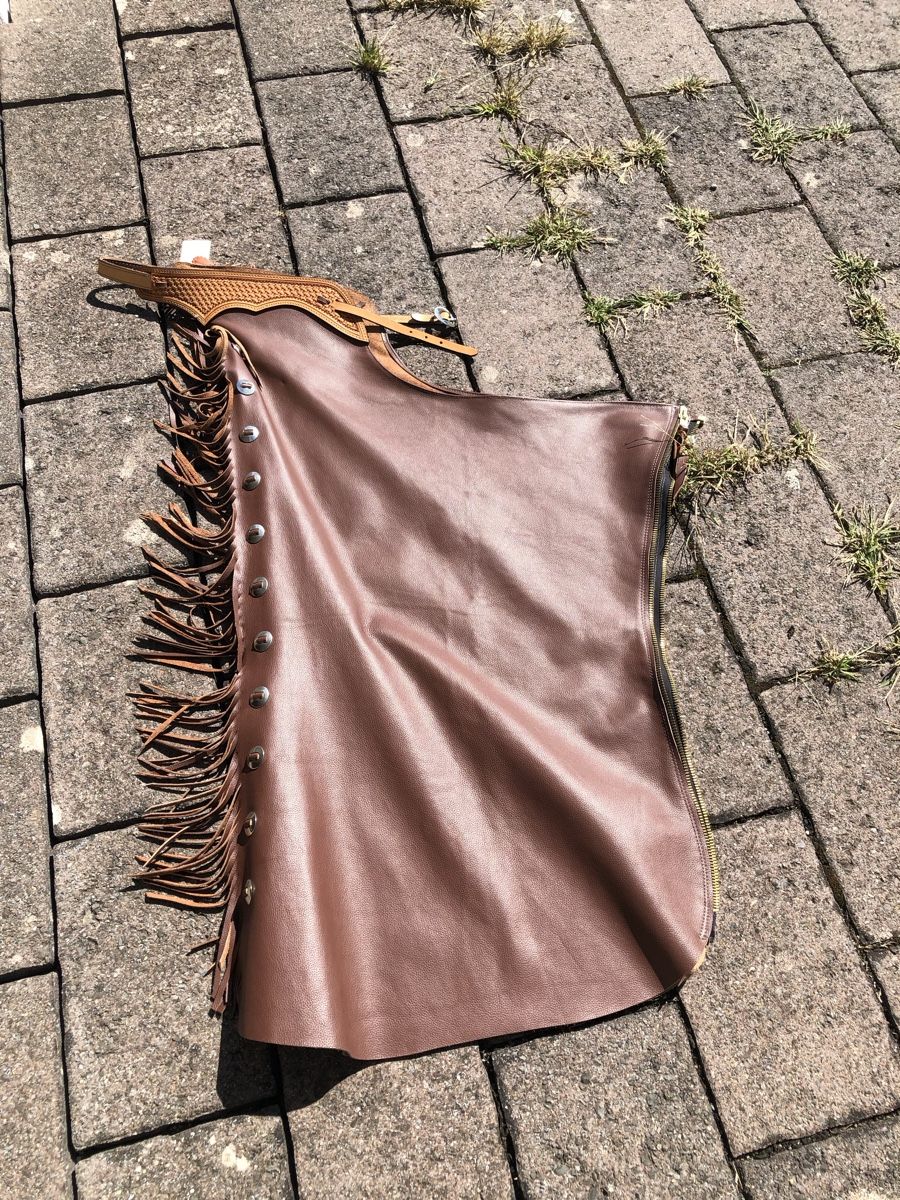Pantalons: Western Chaps – Neuf avec emballage d'origine à Schlossrued par River-Tack-1